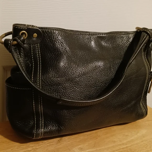 Fossil Vintage Black Pebbled Leather Shoulder Bag 75082 Key Charm Snap Closure - Picture 3 of 12